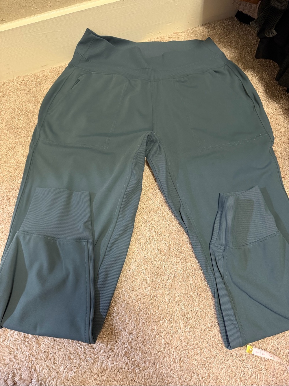 Athleta- High-Waist Teal Active Leggings with Side Pockets- M